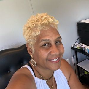 Meet your Posher, Cheryl